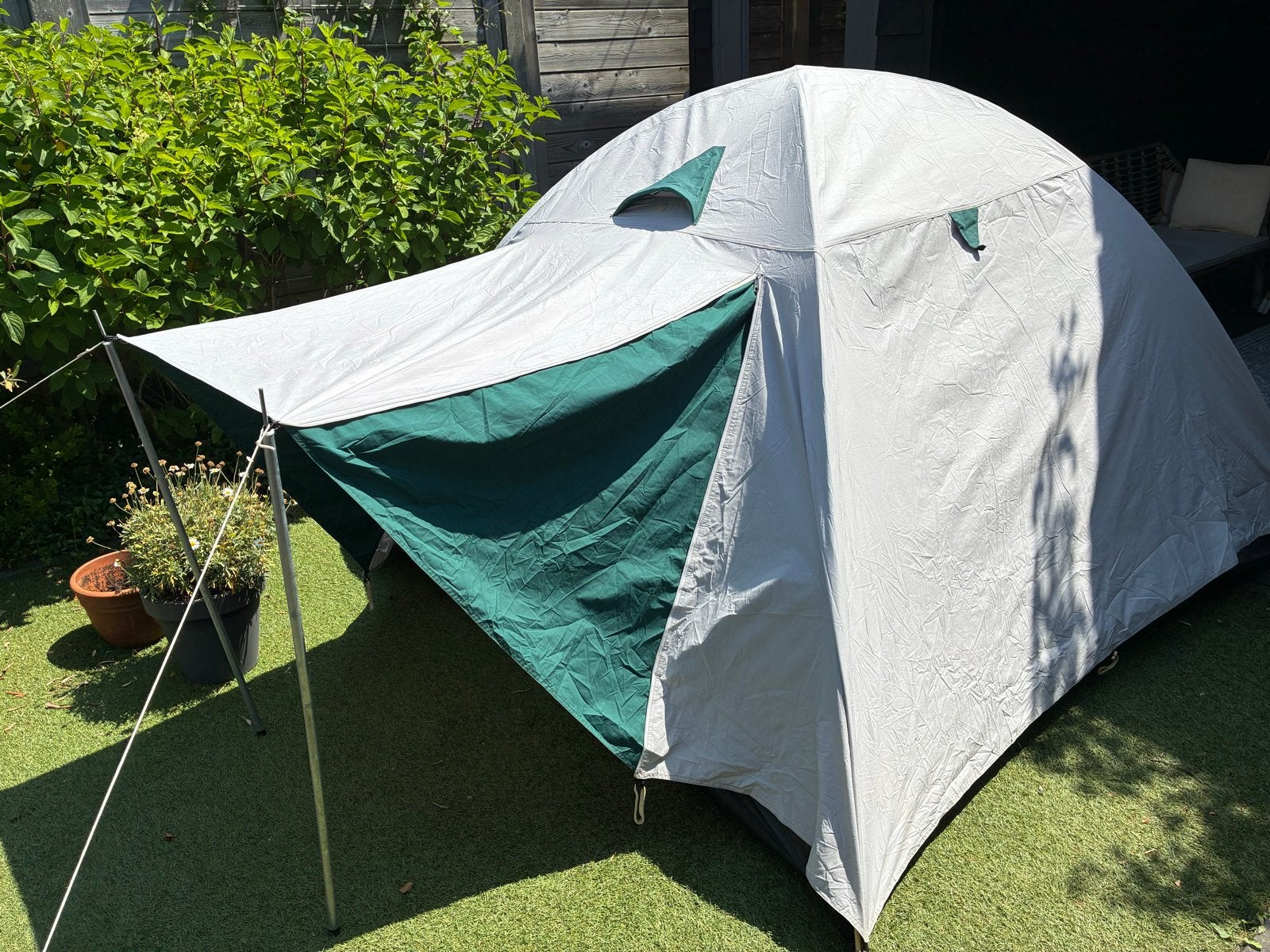 2-persoons tent - Ideaal voor kamperen en festivals, Ophalen, Gebruikt, Tot en met 2