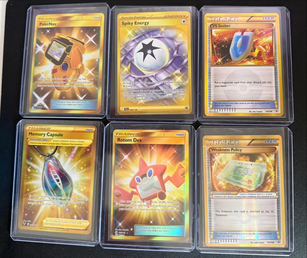 Pokémon diverse gouden kaarten 2015-nu, Ophalen of Verzenden, Zo goed als nieuw, Meerdere kaarten, Foil