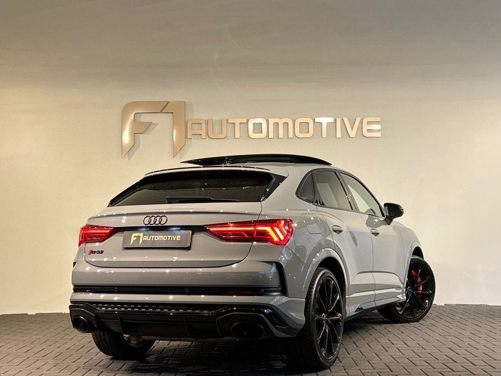 Audi RSQ3 Sportback 2.5 TFSI Pano|SONOS|RS Seat|Keyless|360C, Auto's, Audi, Automaat, Gebruikt, 1675 kg, Bedrijf