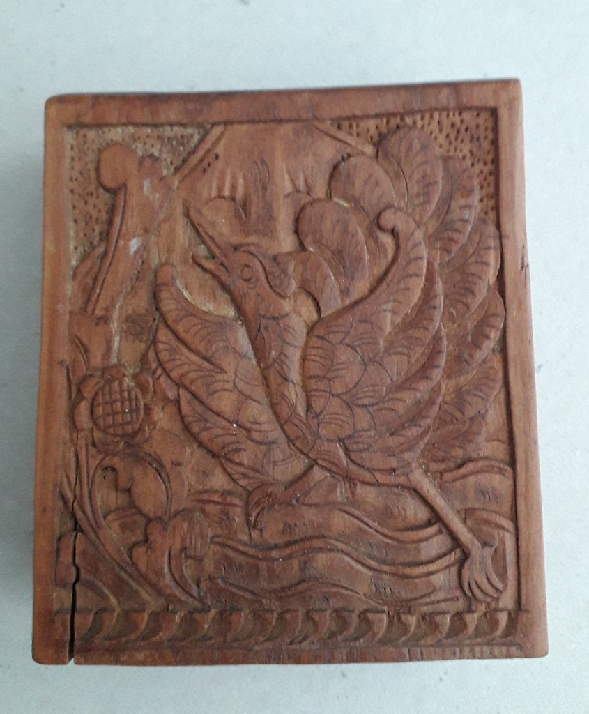houten (sigarettendoosje) doosje met houtsnijwerk, Houtsnijwerk, Minder dan 20 cm, Ophalen of Verzenden, Handgemaakt