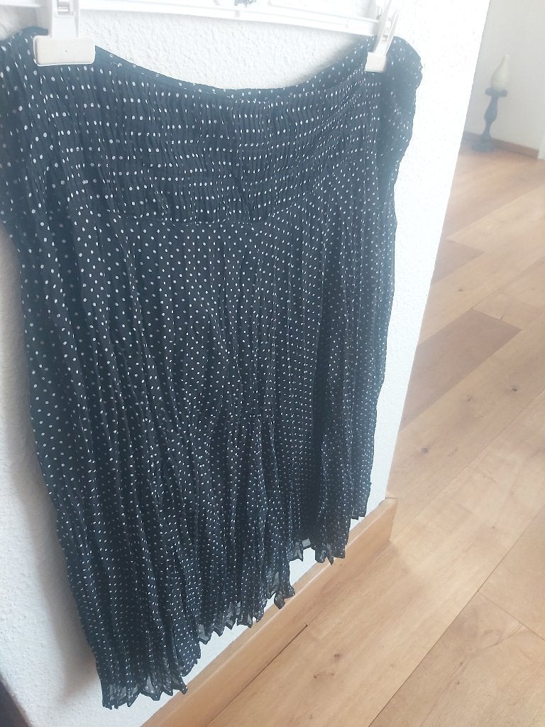 Zwarte Promiss rok met witte stippen en voering, maat 46, Promiss, Zwart, Maat 46/48 (XL) of groter, Ophalen of Verzenden