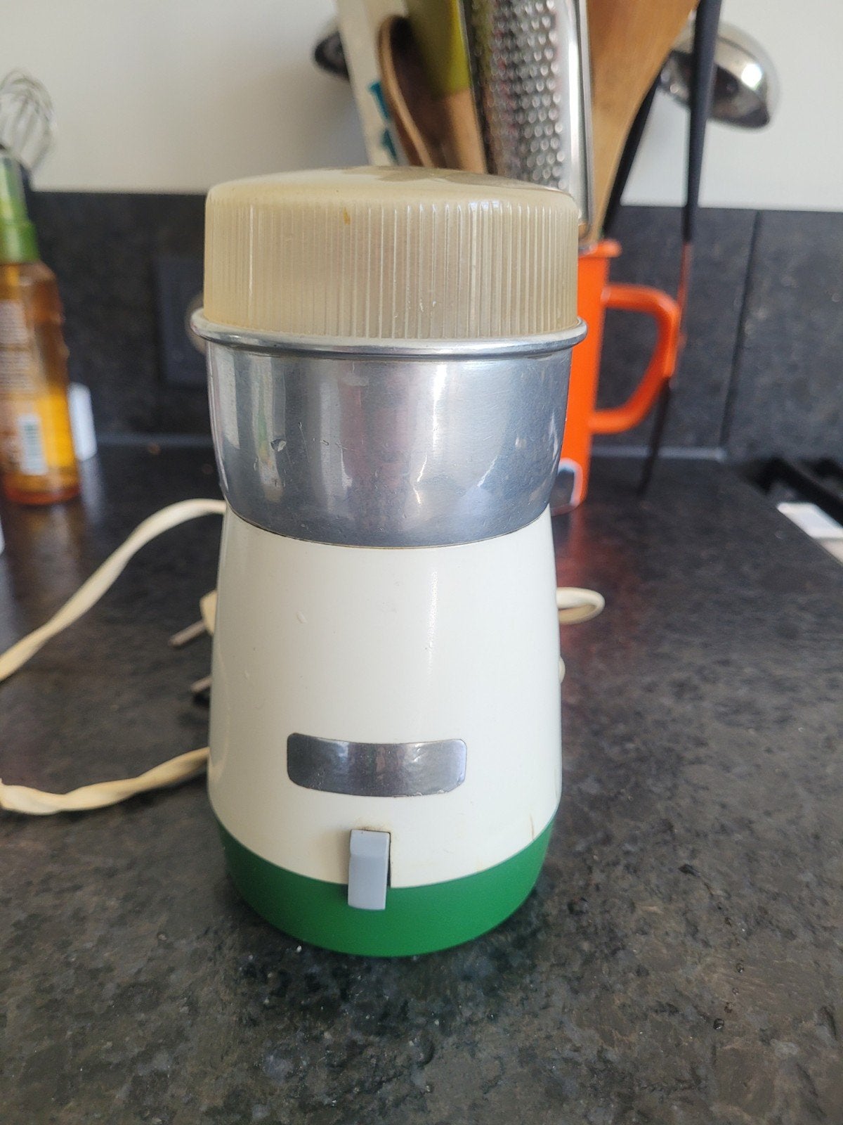 Heeft reparatie nodig: Inventum vintage koffiebonen maler, Ophalen of Verzenden, Metaal, Overige merken, Groen