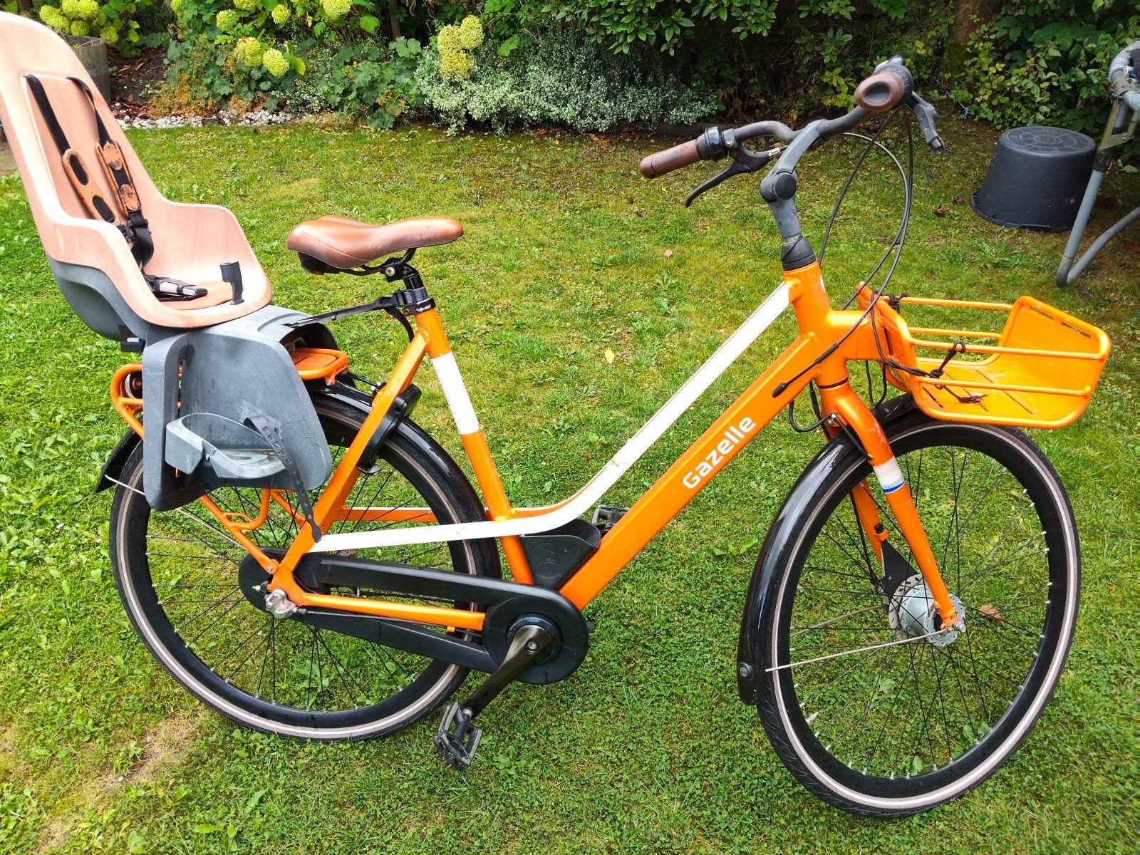 Gazelle fiets met kinderzitje en mand, Ophalen, Versnellingen, Gazelle, Trommelrem