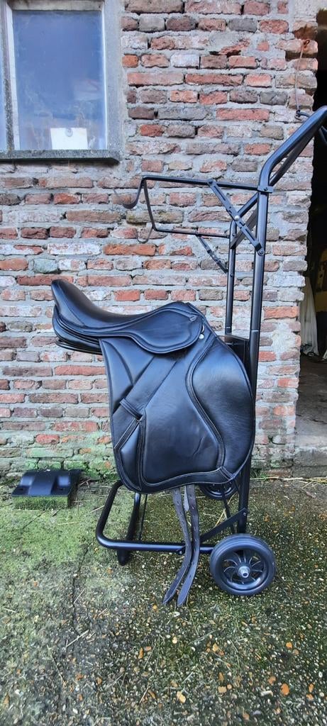 Eventingzadel 17 inch, Ophalen of Verzenden, Zo goed als nieuw, Springen