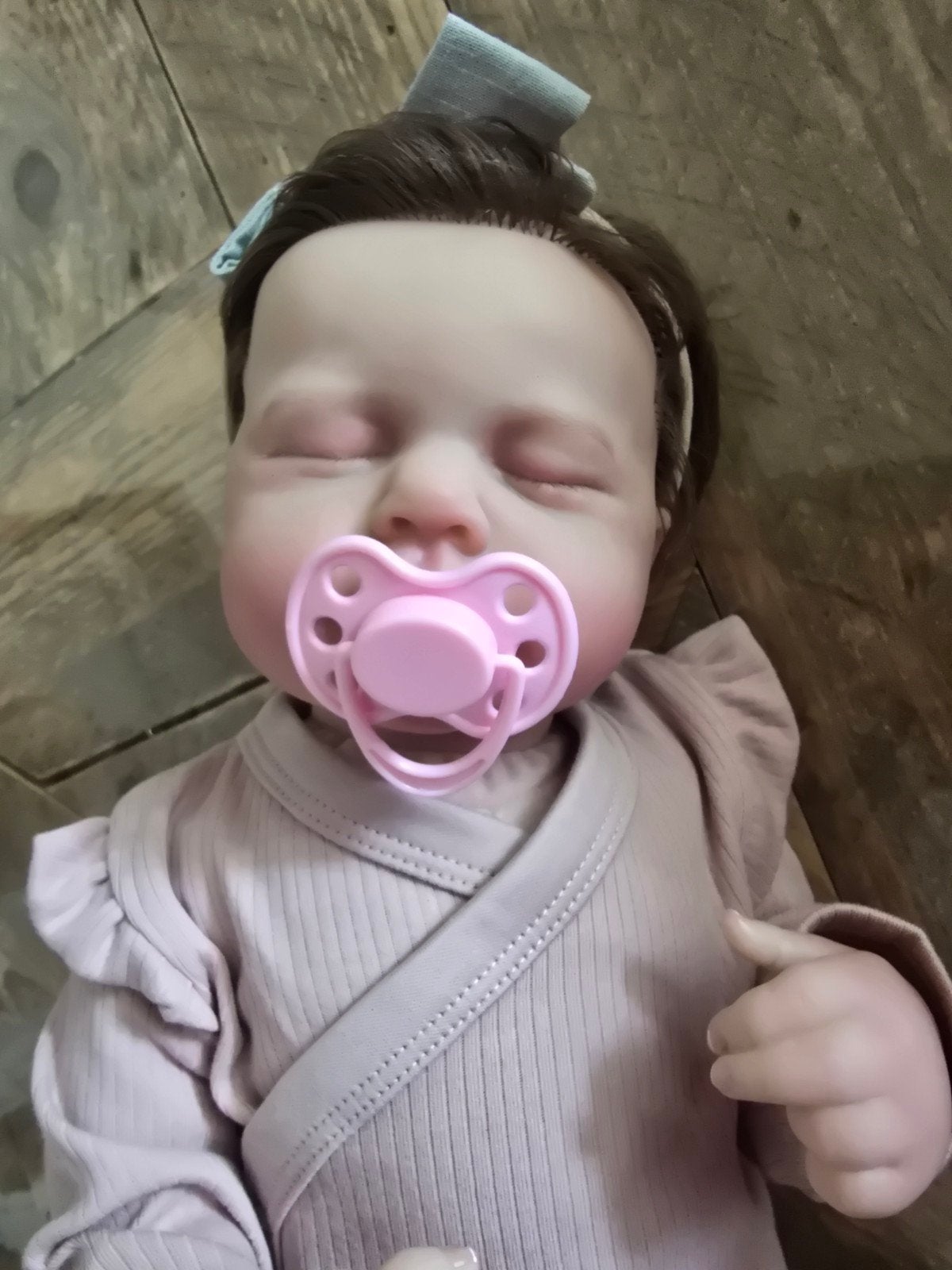 Reborn babypop met speen en realistische details, Ophalen of Verzenden, Zo goed als nieuw, Babypop