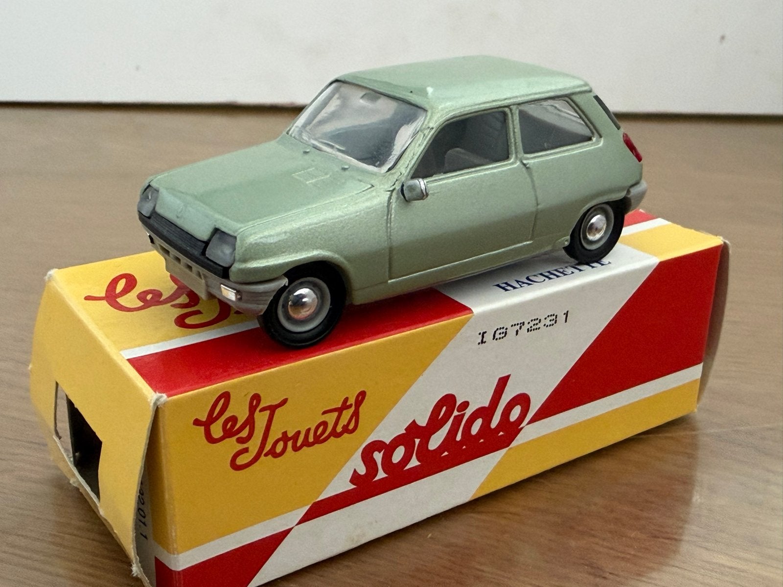 Solido Renault 5 schaalmodel met originele doos, Hobby en Vrije tijd, Ophalen of Verzenden, Zo goed als nieuw, Overige typen