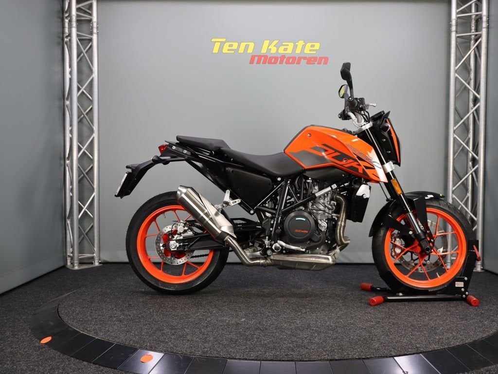 KTM KTM 690 DUKE, Bedrijf, ABS, Naked bike, Meer dan 35 kW
