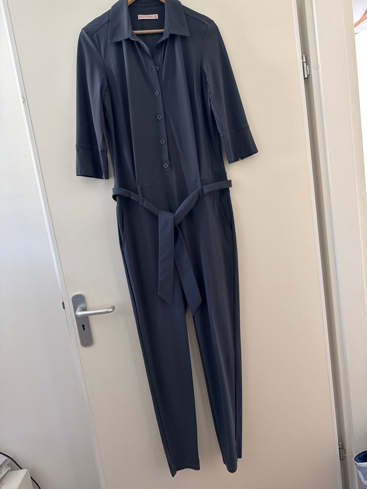 Studio Anneloes Jumpsuit Antraciet Grijs Maat L, Ophalen of Verzenden, Zo goed als nieuw, Maat 42/44 (L), Grijs