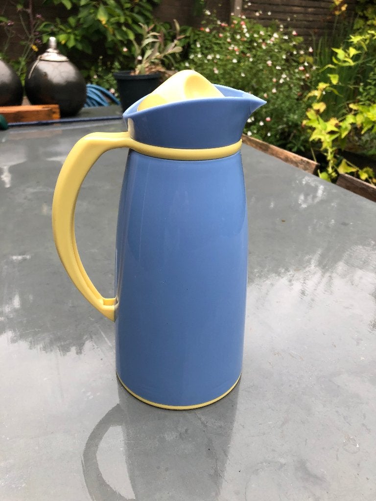 Retro thermoskan, 0,5 liter, lavendelblauw met zachtgeel, Kunststof, Ophalen of Verzenden, Zo goed als nieuw, Overige merken