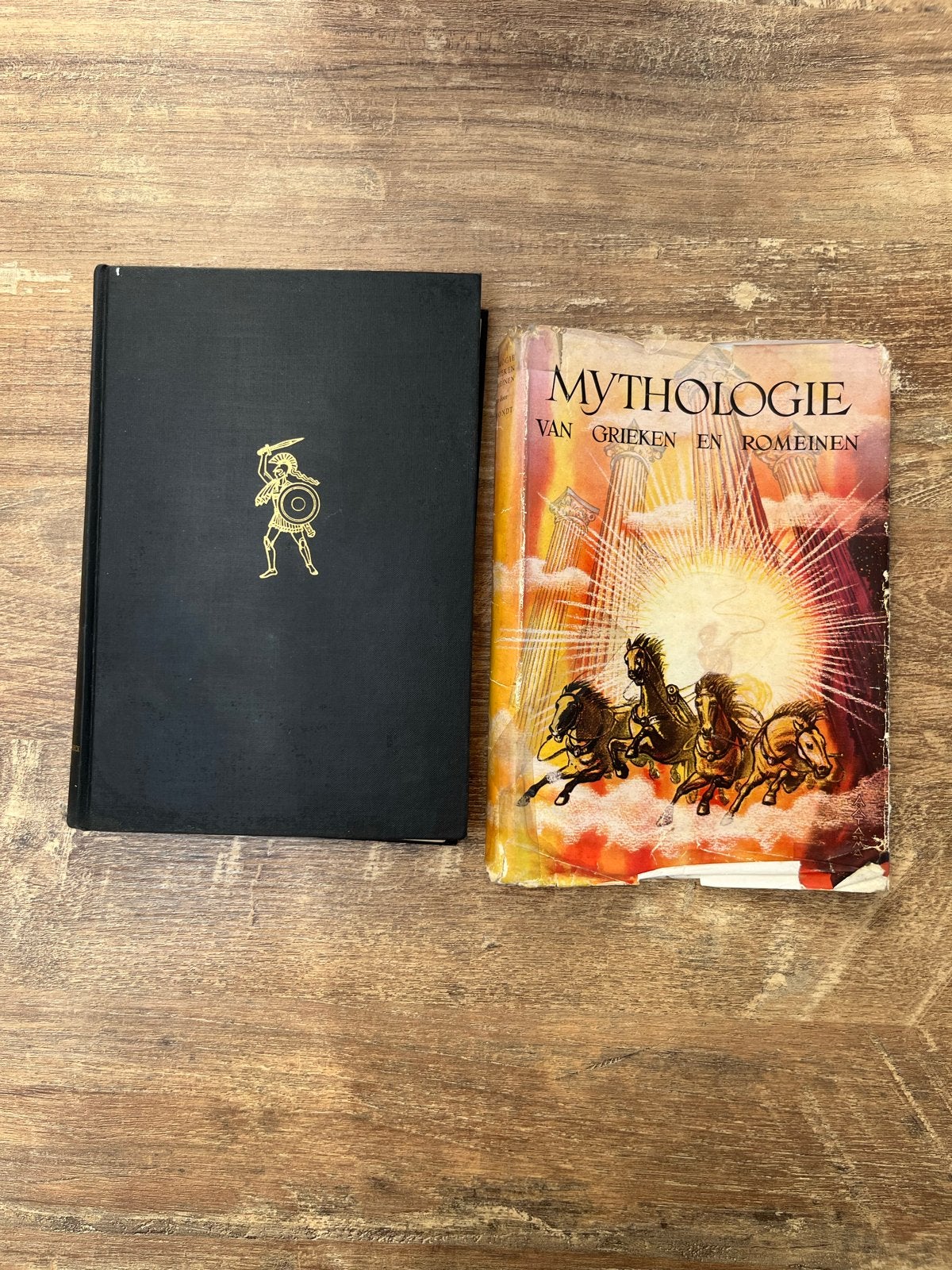 Mythologie van Grieken en Romeinen - Interessant boek, Ophalen of Verzenden, Gelezen, Nederland
