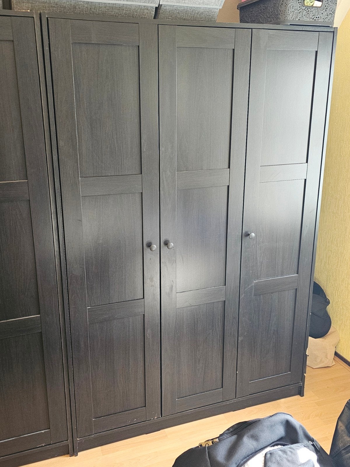 IKEA RAKKESTAD kledingkast, zwartbruin, 117x176 cm, Huis en Inrichting, Ophalen, Met deur(en), Gebruikt, 100 tot 150 cm