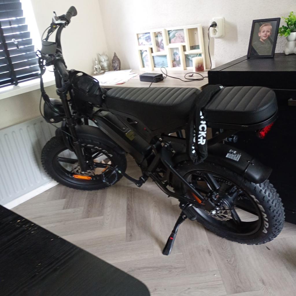 QMwheel Fatbike v20 pro - Zo goed als nieuw, incl. GPS, Fietsen en Brommers, Elektrische fietsen, Ophalen