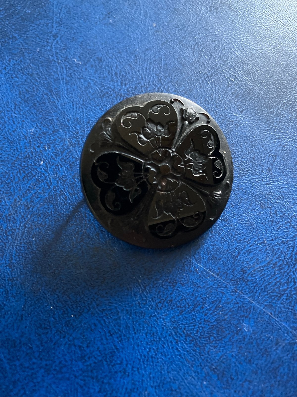 Antieke Tjechisch Victoriaanse rouwbroche 3,7 cm, Overige materialen, 4 tot 7 cm, Gebruikt, Verzenden