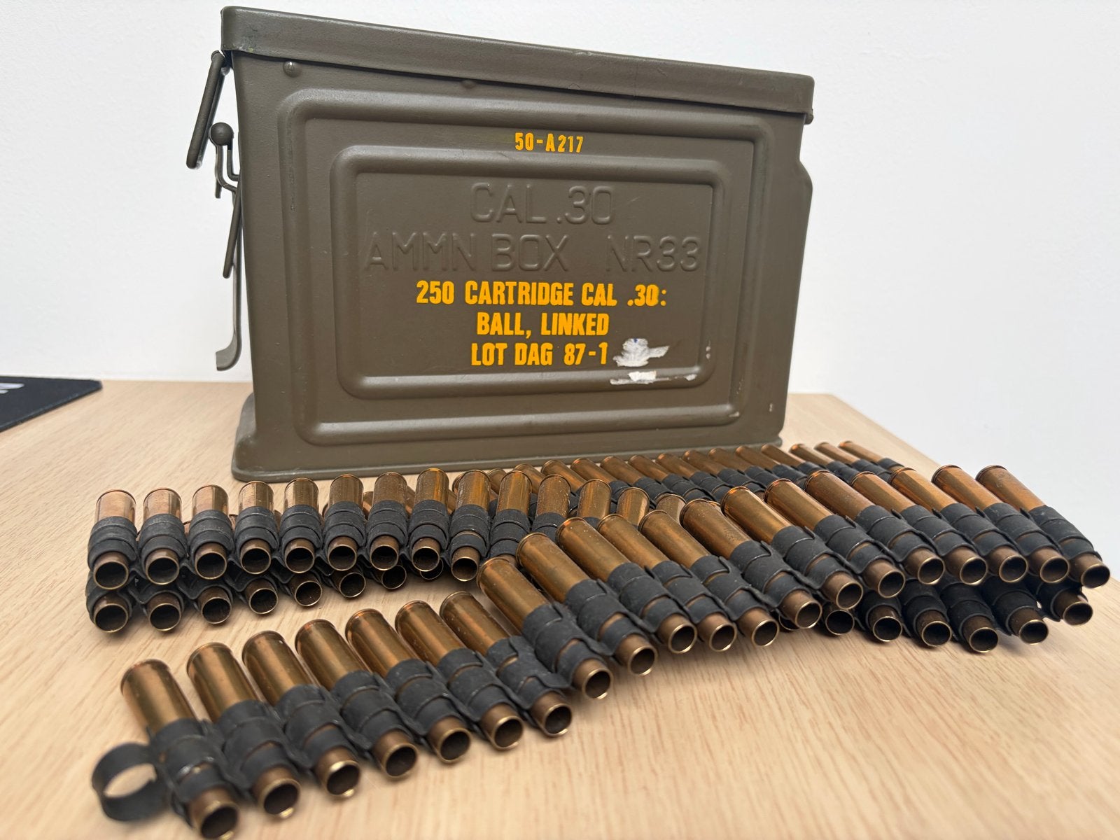 68 stuks .30-06 kaliber hulzen op band van m1919, Verzamelen, Verzenden, Landmacht, Amerika, Hulzen of Bodemvondsten