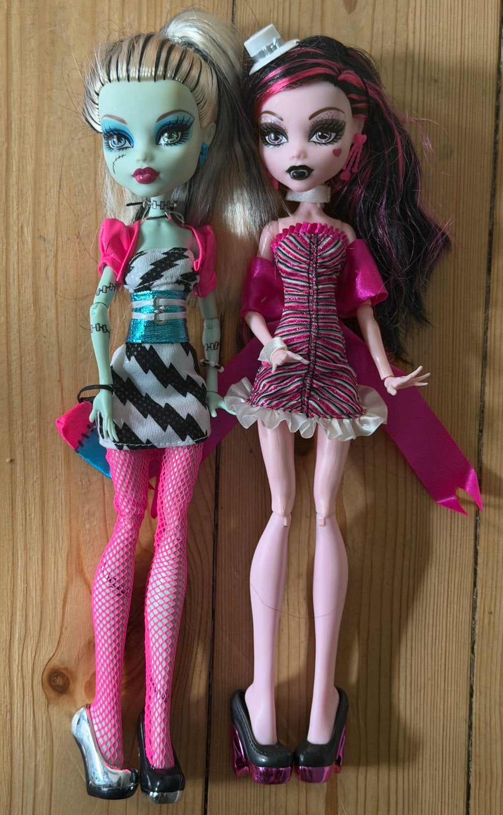 Monster high dolls, Verzamelen, Poppen, Verzenden, Zo goed als nieuw, Pop