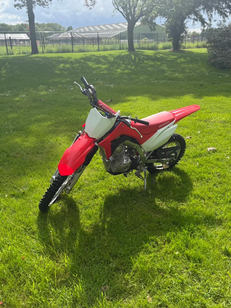 Honda crf125f 2021 (kleine wielen), Ophalen, Honda, 125 cc, Zo goed als nieuw