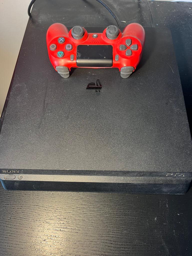 PS4 met controller, Spelcomputers en Games, Spelcomputers | Sony PlayStation 4, Ophalen of Verzenden, Zo goed als nieuw, Met 1 controller