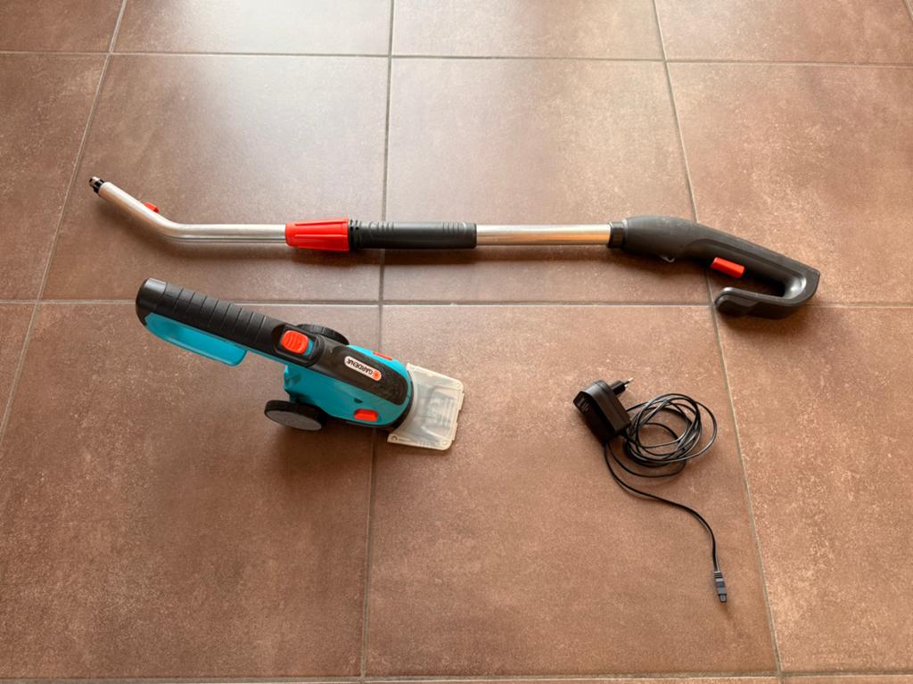 Gardena Kantensnijder Accu + Oplader, Ophalen, Zo goed als nieuw, Accu