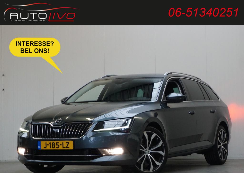Skoda Superb Combi 2.0 TSI 4x4 Style Business 280 PK! AUTOMA, Automaat, Stof, 4 cilinders, Bi-Xenon koplampen
