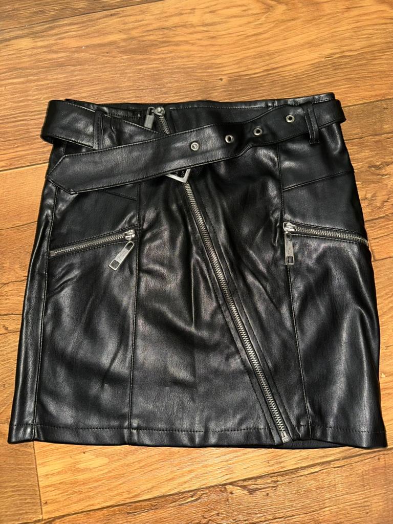 Dames zwarte leren korte rok van Royal Temptation, Kleding | Dames, Zwart, Ophalen of Verzenden, Zo goed als nieuw, Maat 34 (XS) of kleiner
