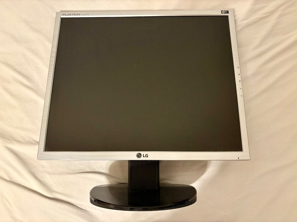 LG Flatron 19 inch monitor, Ophalen, IPS, 1 tot 2 ms, Lg