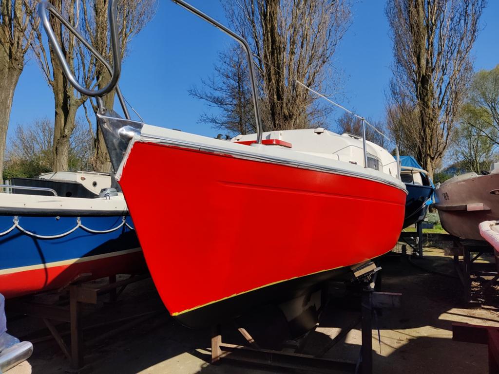 Zeer nette en vaarklare kajuitboot, Ophalen, Buitenboordmotor