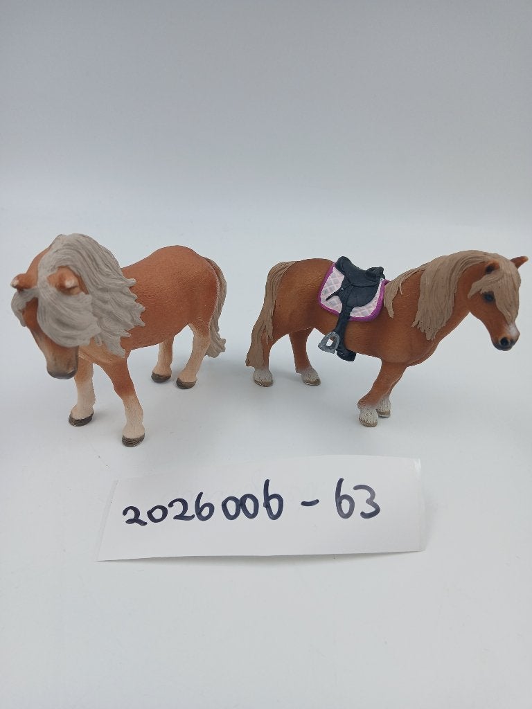 Schleich IJslander merrie (model 13790) 2x, Ophalen of Verzenden, Gebruikt, Jongen of Meisje
