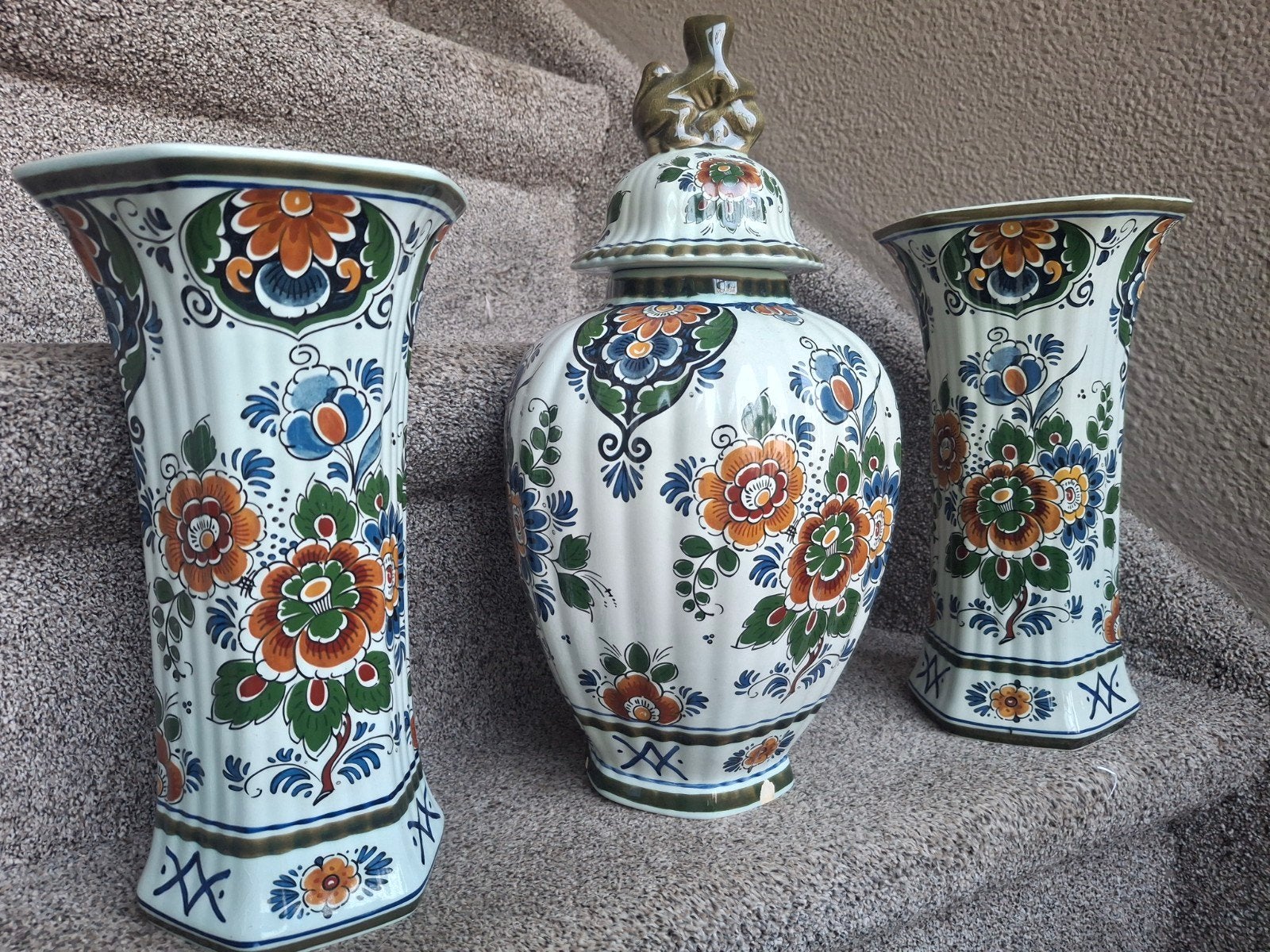 Delfts Blauw bloemenvazen en pot met deksel, Ophalen of Verzenden