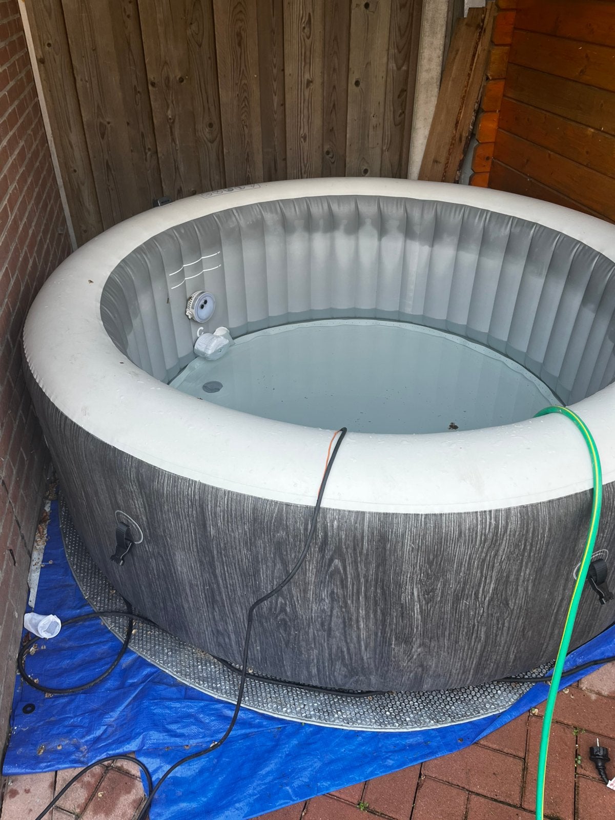 Opblaasbare jacuzzi, Ophalen, Gebruikt