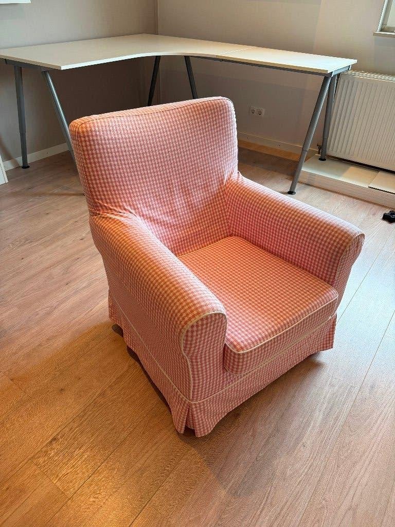 TE KOOP: IKEA FAUTEUIL JENNYLUND (wit-roze ruitpatroon), Huis en Inrichting, Fauteuils, Ophalen, 75 tot 100 cm, Zo goed als nieuw