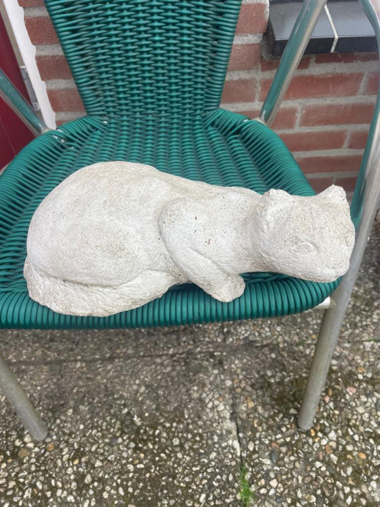 Nog mooi Tuinbeeld van een witte Poes, Tuin en Terras, Tuinbeelden, Ophalen, Gebruikt, Steen, Dierenbeeld