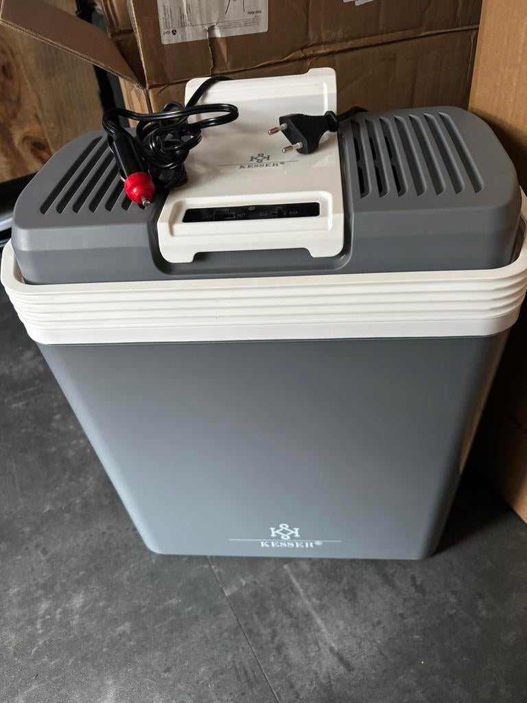 Nieuwe KESSER Koelbox 24L - Koelt & Verwarmt - 12V/230V, Caravans en Kamperen, Ophalen of Verzenden, Nieuw, Koelbox, Elektrisch