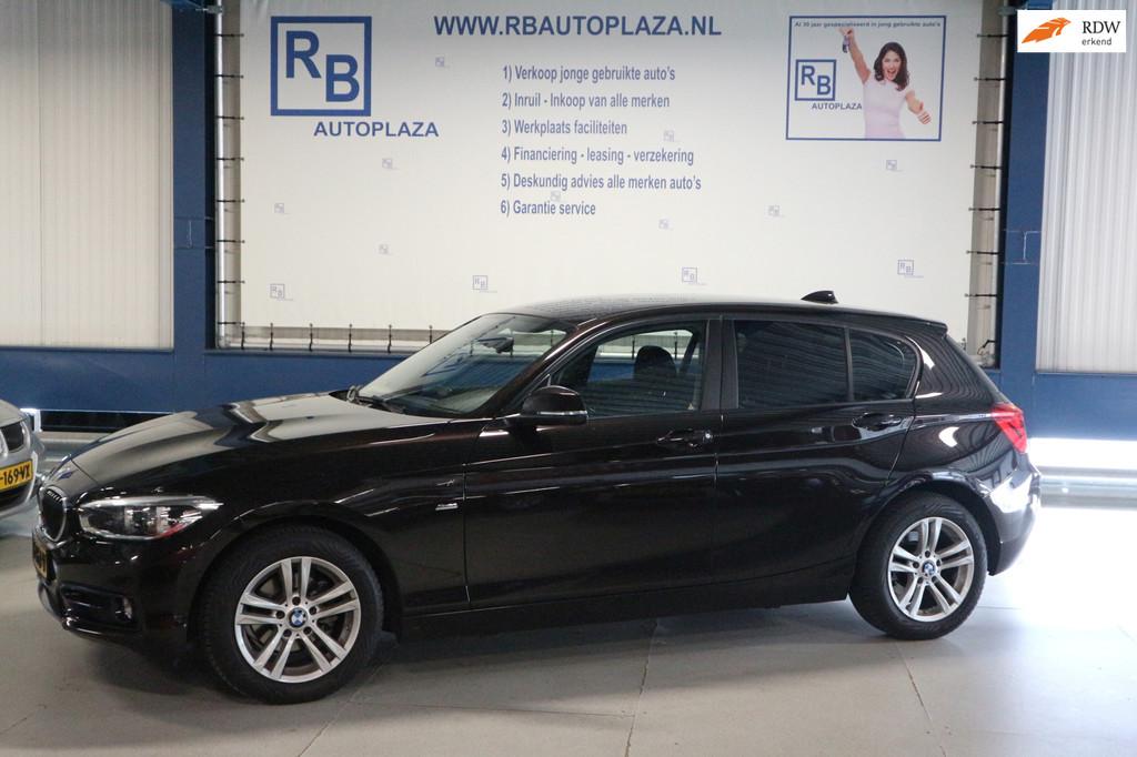 BMW 1-serie 116d Centennial Executive AUTOMAAT/ NAP/ LEUKE K, Gebruikt, Euro 6, Bruin, Origineel Nederlands