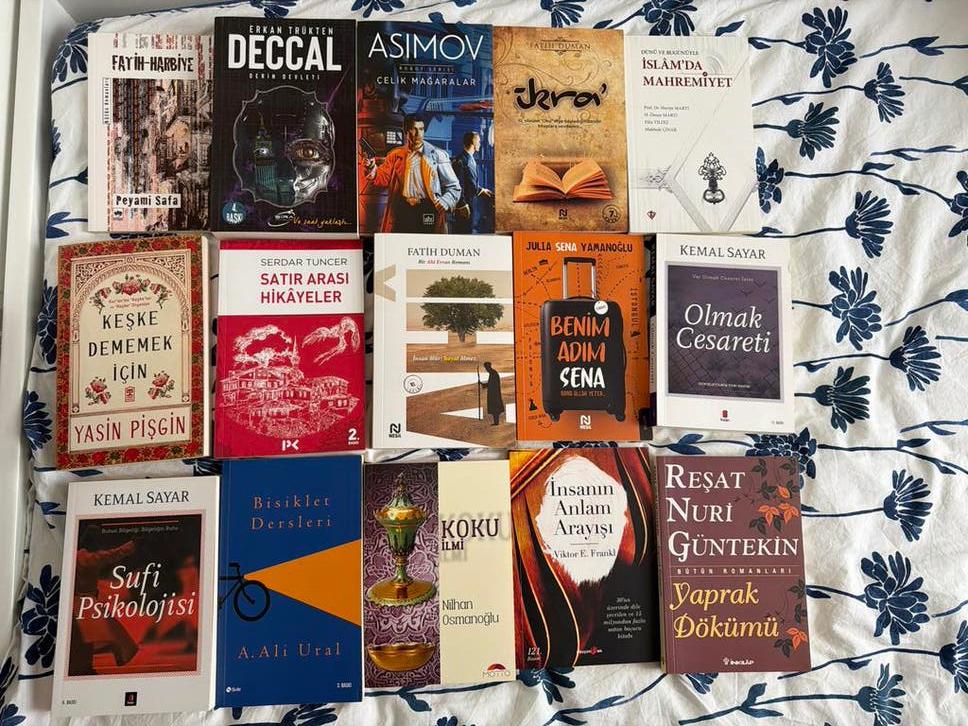 Diverse Turkse boeken - totaal 15 stuks, Ophalen of Verzenden, Zo goed als nieuw, Wereld overig