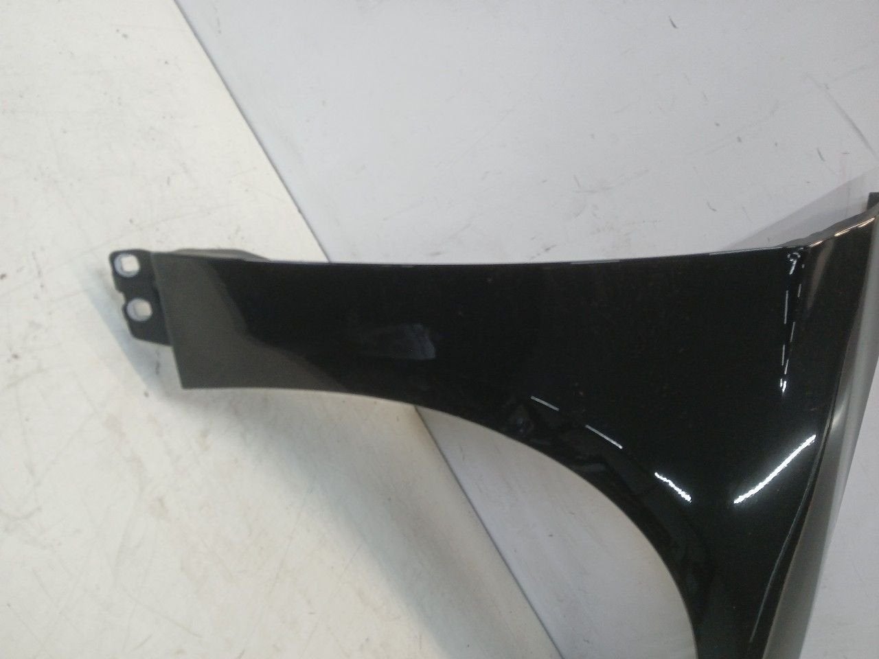 Spatbord rechts voor Ford Focus, Auto-onderdelen, Onderdelen@venauto.nl, Van der Ven Autorecycling B.V., Gebruikt, Ettenseweg 76, 4706 PB Roosendaal, The Netherlands