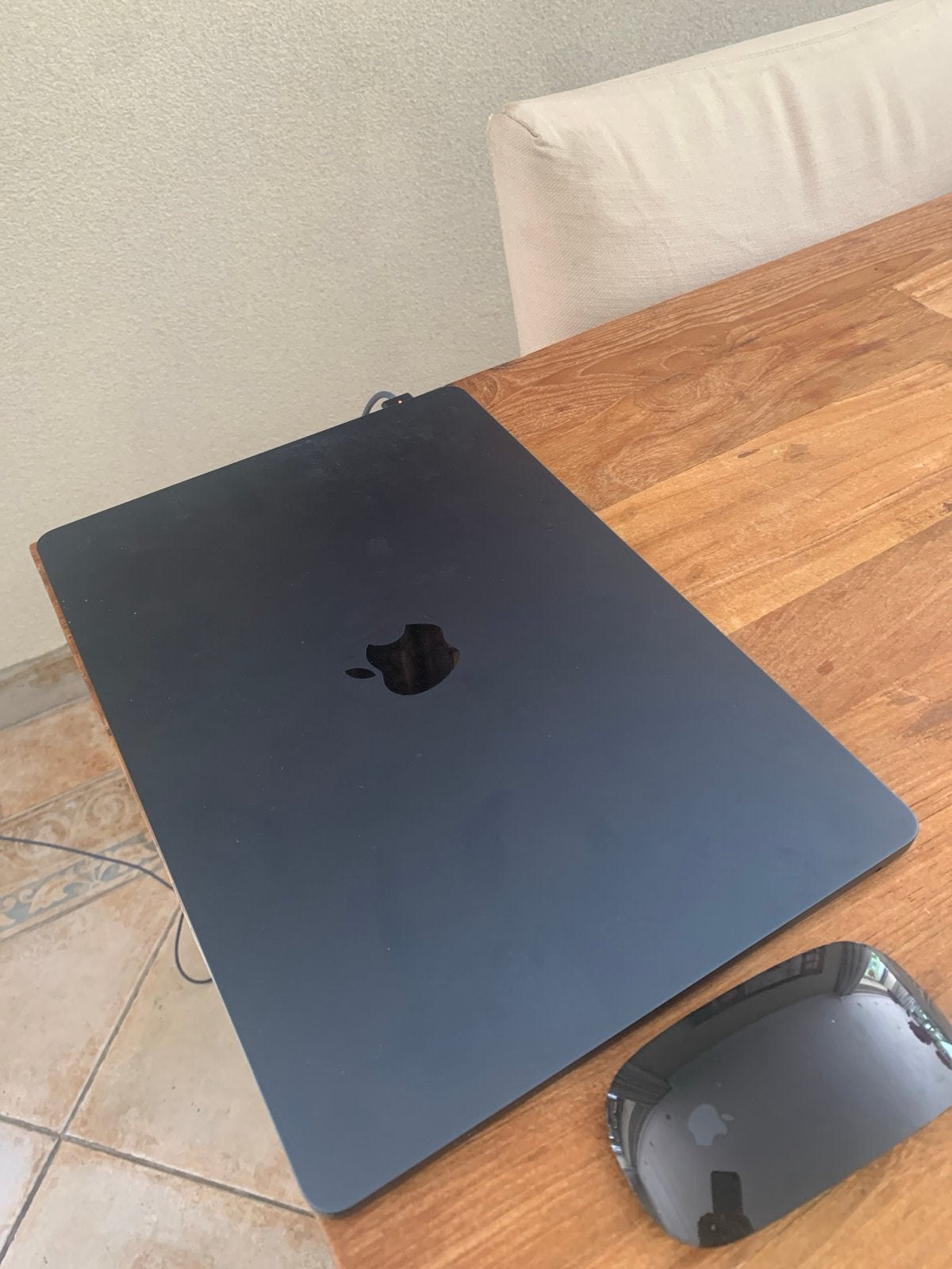 MacBook Air 15-inch (2024)met beschermhoes, Ophalen, 256 GB, 8 GB, Zo goed als nieuw