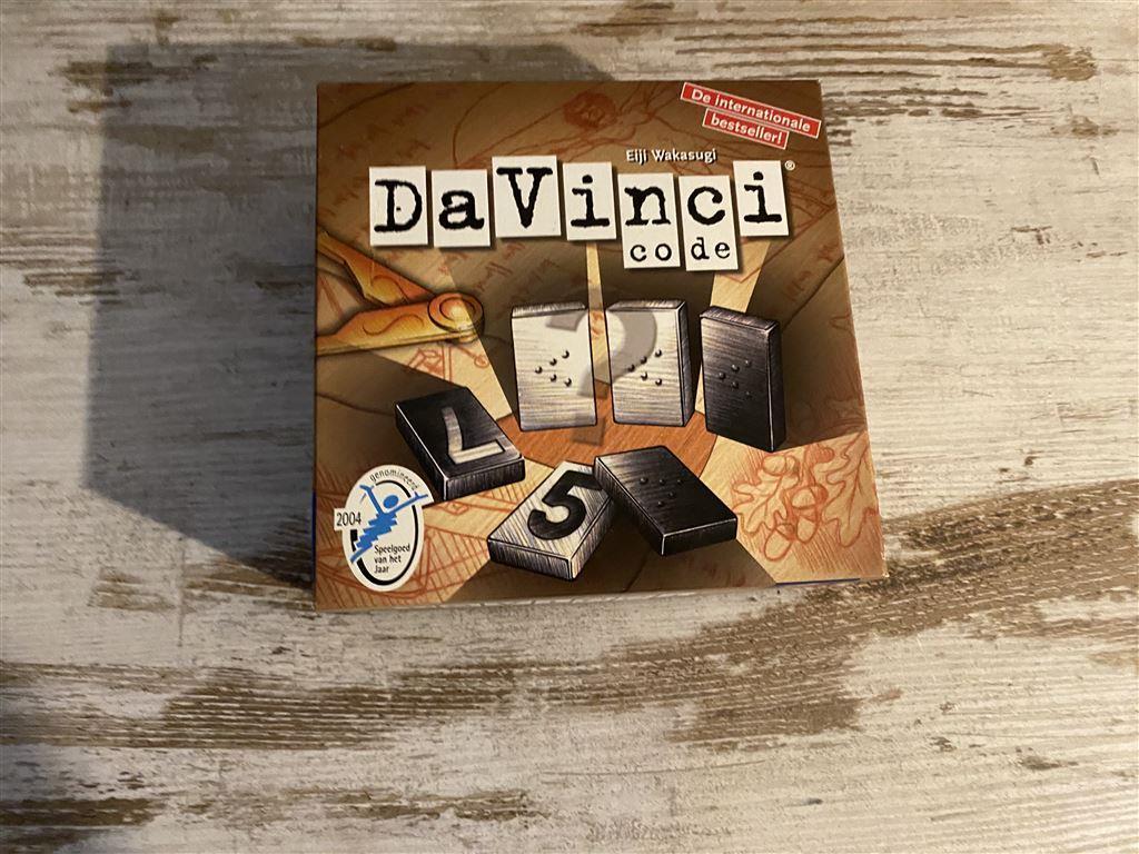 Davinci code kleine vierkante doos [133], Hobby en Vrije tijd, Gezelschapsspellen | Bordspellen, Verzenden, Zo goed als nieuw