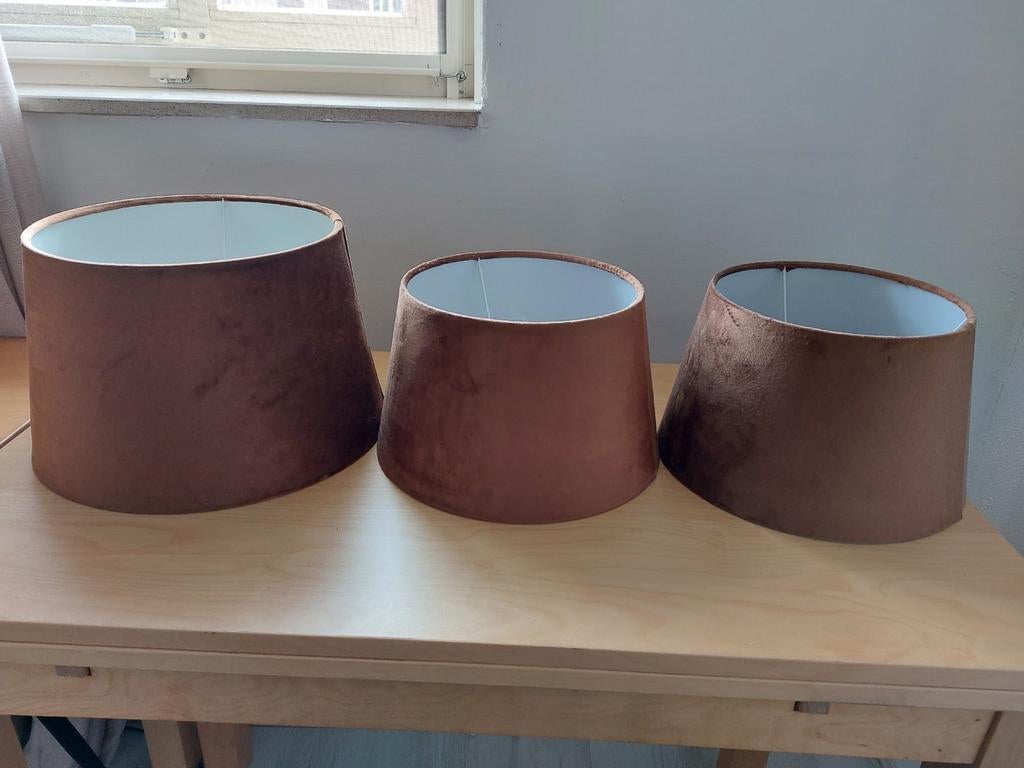 Set van 3 bruine fluwelen lampenkappen, Ophalen, Bruin, Rond, Zo goed als nieuw
