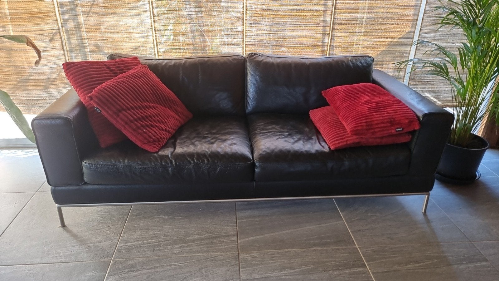 bank 2.5 zits zwart leder, Ophalen, 150 tot 200 cm, Driepersoons, Zo goed als nieuw
