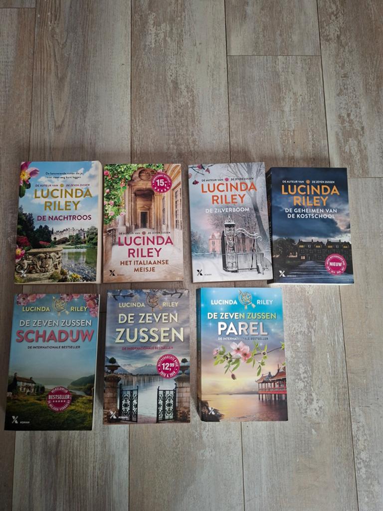 7 boeken van Lucinda Riley, Ophalen of Verzenden, Zo goed als nieuw
