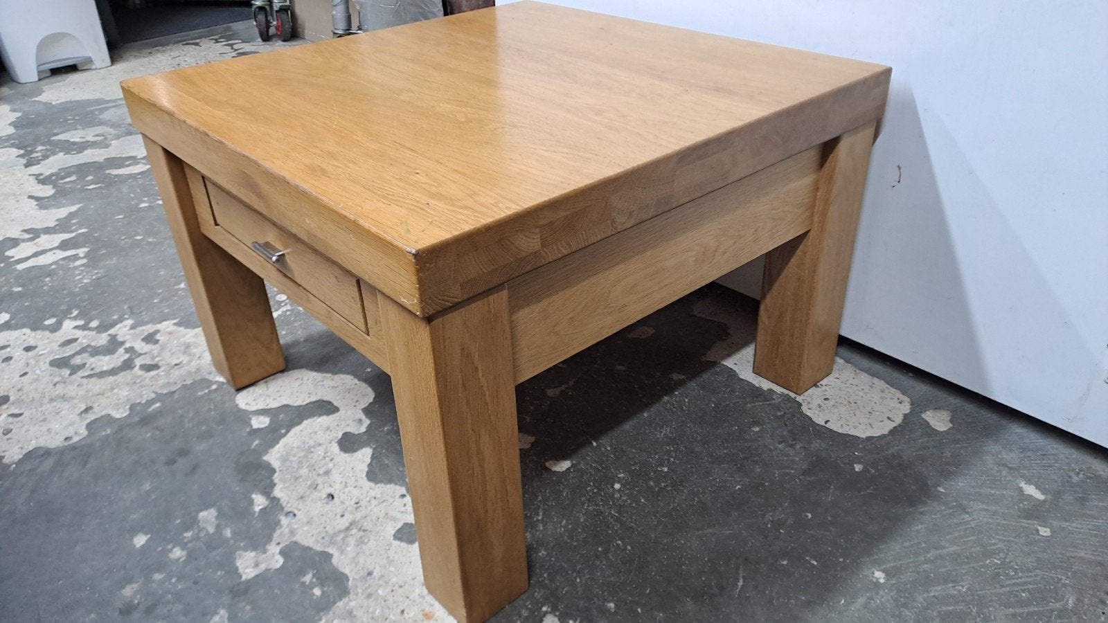Eiken salontafel met lade - 70x70x46 cm, Huis en Inrichting, Ophalen, 50 tot 100 cm, 50 tot 100 cm, Onbekend