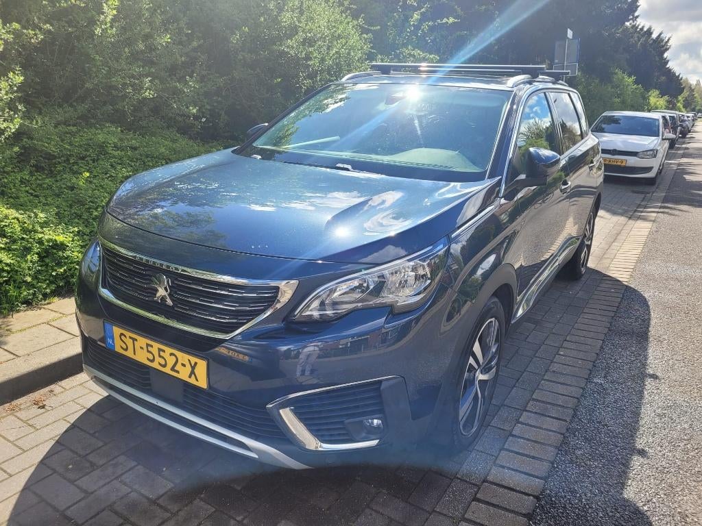 Peugeot 5008 1.2 Puretech 130pk S&S Eat6 2018 Blauw, 1199 cc, Blauw, 7 stoelen, Origineel Nederlands