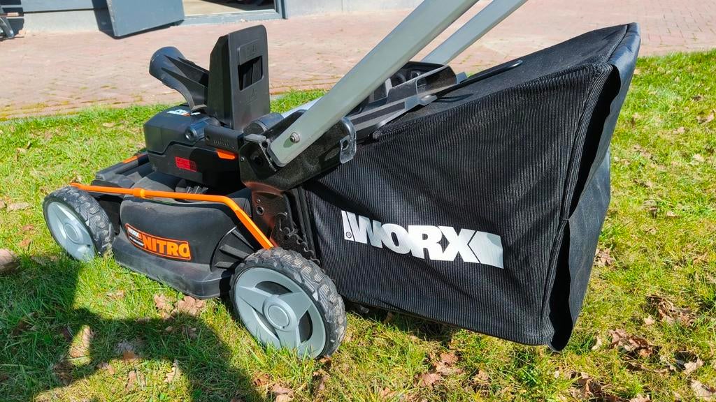 Worx WG749E Grasmaaier defect, Tuin en Terras, Grasmaaiers, Zo goed als nieuw, Elektrische grasmaaier, 40 t/m 49 cm, Cirkelmaaier