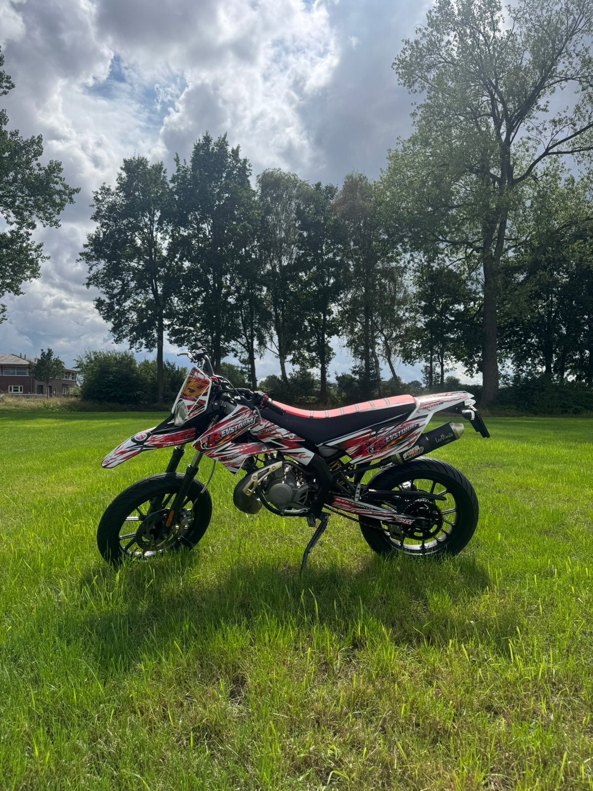 Gezocht! Kleine ruimte Heerde, Epe voor mijn brommer!, Fietsen en Brommers, Ophalen, Zo goed als nieuw