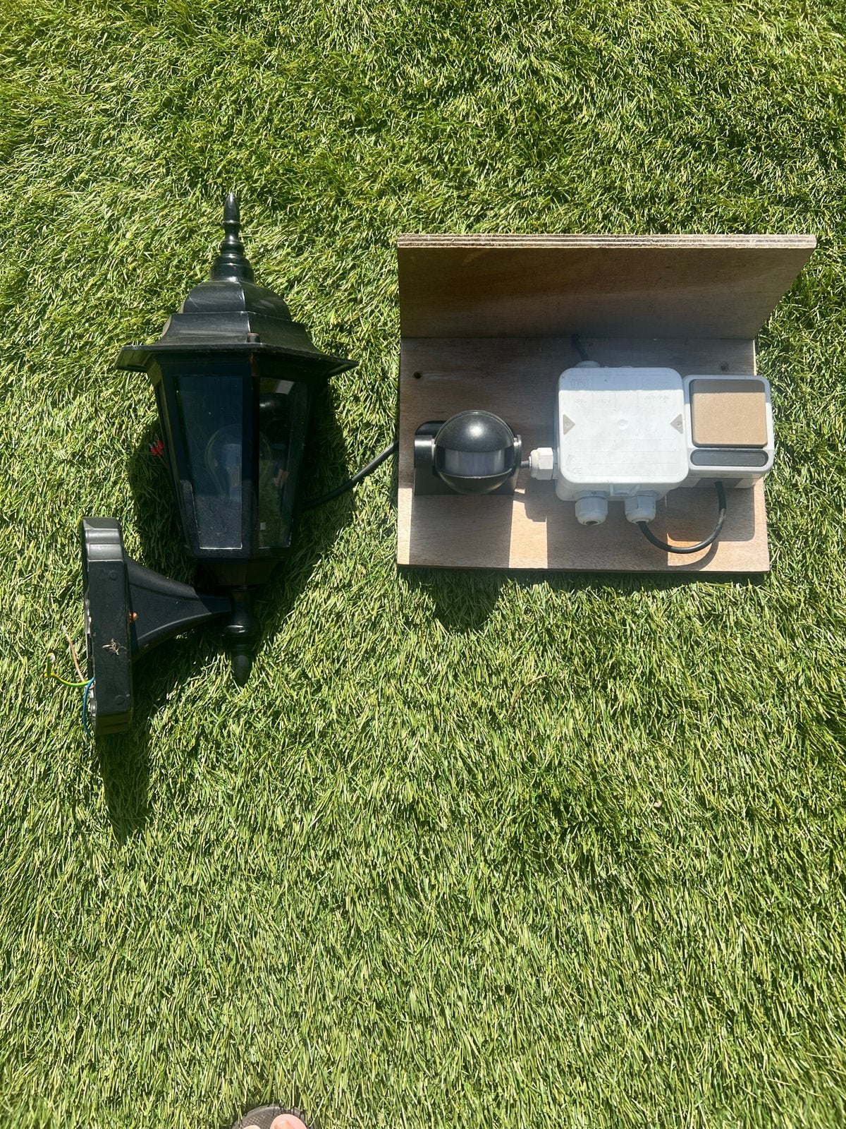 Buitenlamp met bewegingssensor en lichtsensor, Tuin en Terras, Gebruikt, Minder dan 50 watt, Wandlamp, Ophalen of Verzenden