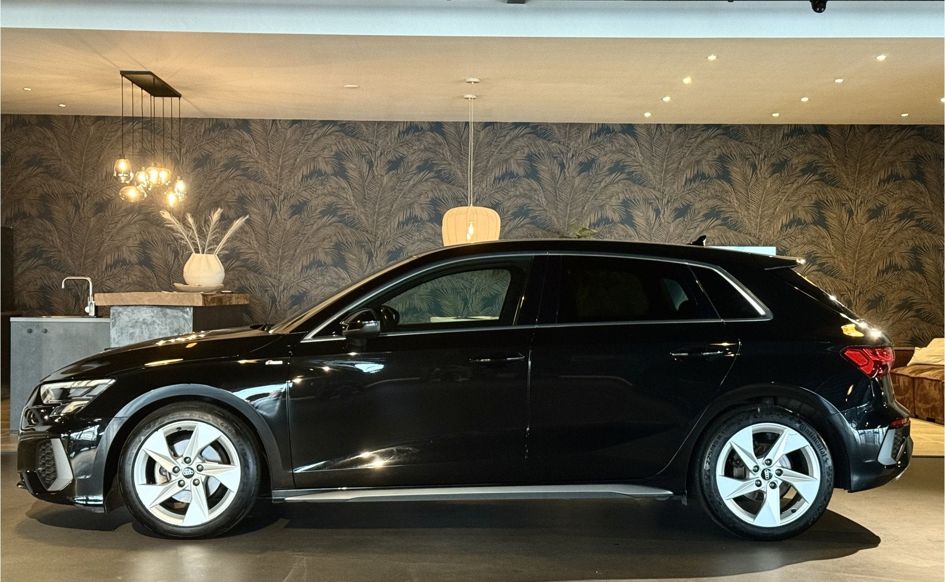 Audi A3 Sportback 30 TFSI S Edition I Automaat I Virtual Coc, Dealer onderhouden, Gebruikt, Origineel Nederlands, Hybride Elektrisch/Benzine