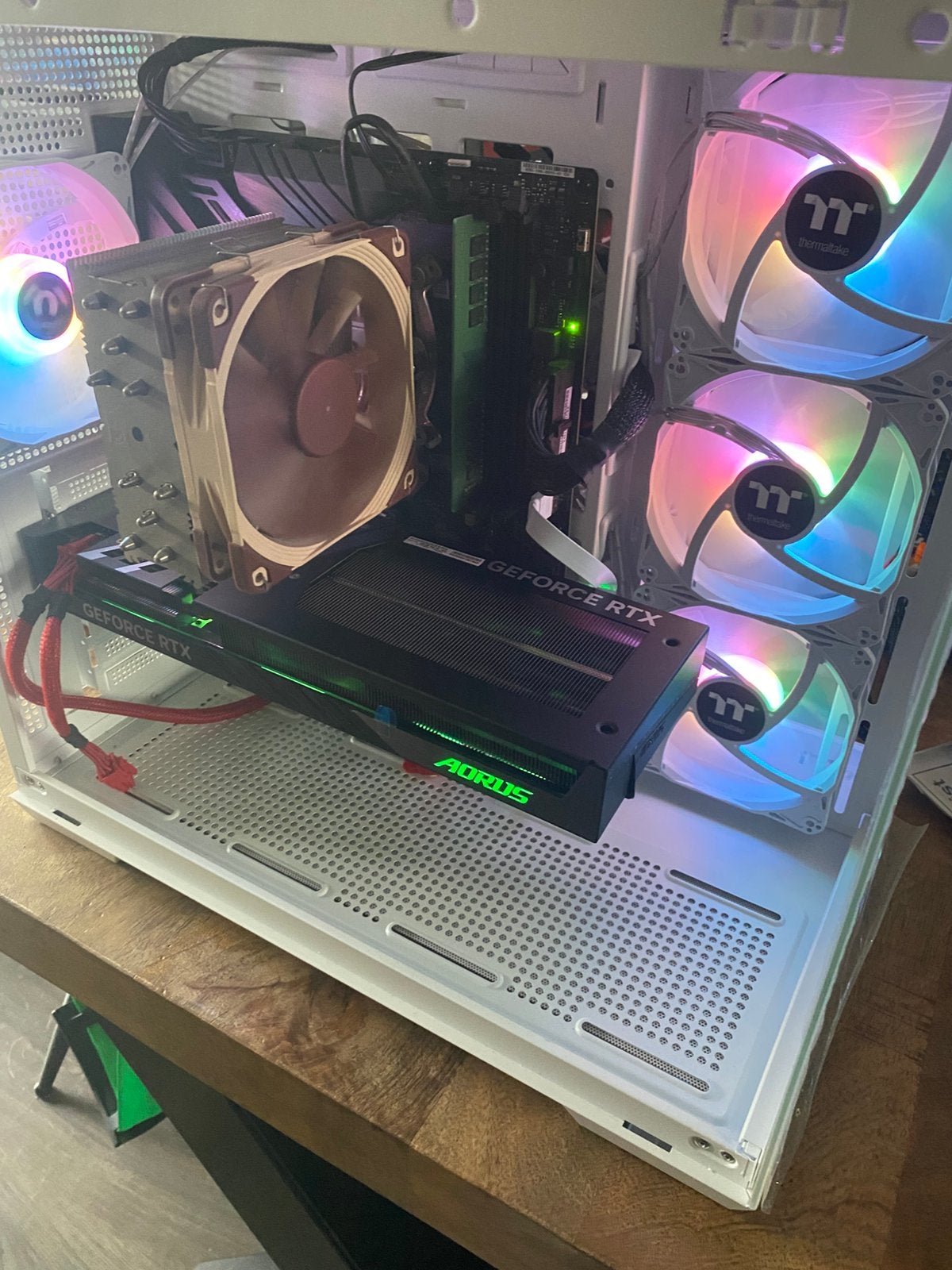 Game pc i7 8700k Rtx 5060 rgb 1tb opslag thermaltike, Computers en Software, Desktop Pc's, Ophalen, Zo goed als nieuw, 4 Ghz of meer