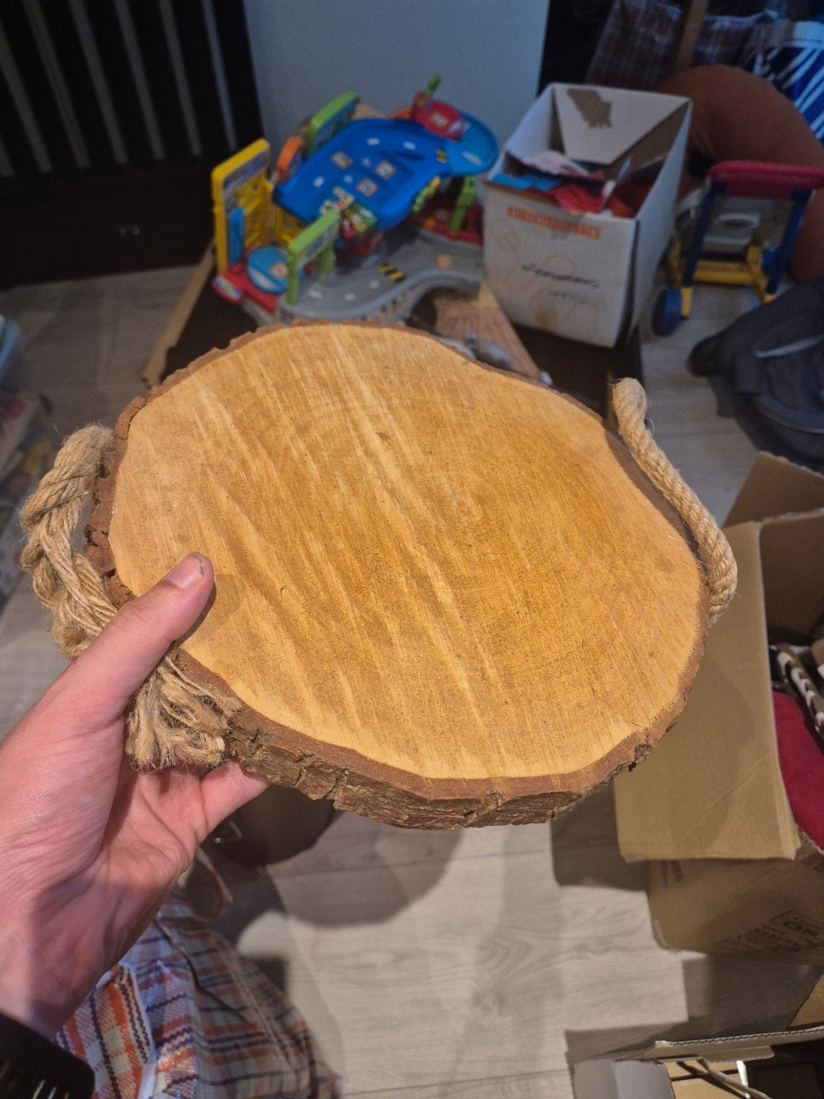 Landelijk Houten Boomstam Plateau / Plateau met Touw Handvat, Ophalen of Verzenden, Zo goed als nieuw, Rond, Hout