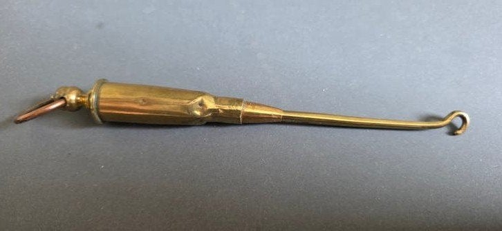 Antieke trench-art veterhaak, Verzenden