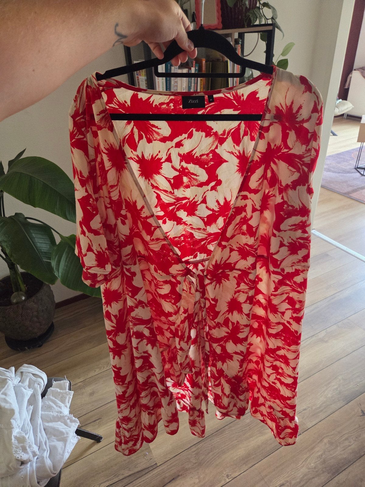 Zizzi wikkeljurk rood/wit bloemenprint maat M, Kleding | Dames, Maat 38/40 (M), Zizzi, Ophalen of Verzenden, Zo goed als nieuw